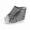 Korean chunky heel flip-flops with hollowed-out detail and mesh upper in gold.