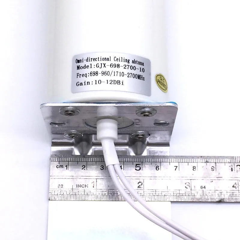 4G LTE router antenna with 12dBi gain for outdoor use, supports 698-960MHz and 1710-2700MHz bands