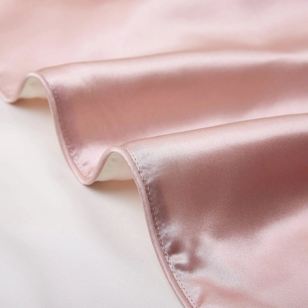 Single mulberry silk pillowcase in palace luxury style, size 48cm by 74cm.