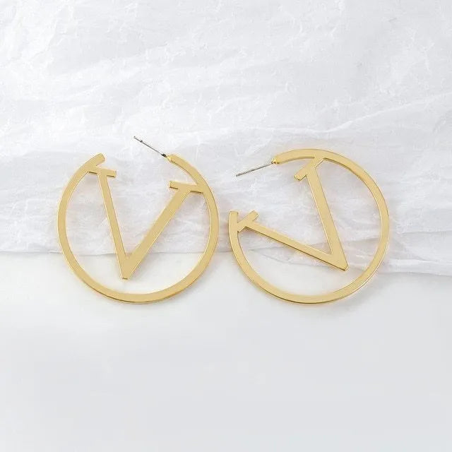 Sweet simulated pearl earrings for women gold alloy geometric shape party office leisure gift choice of 18 styles A-R