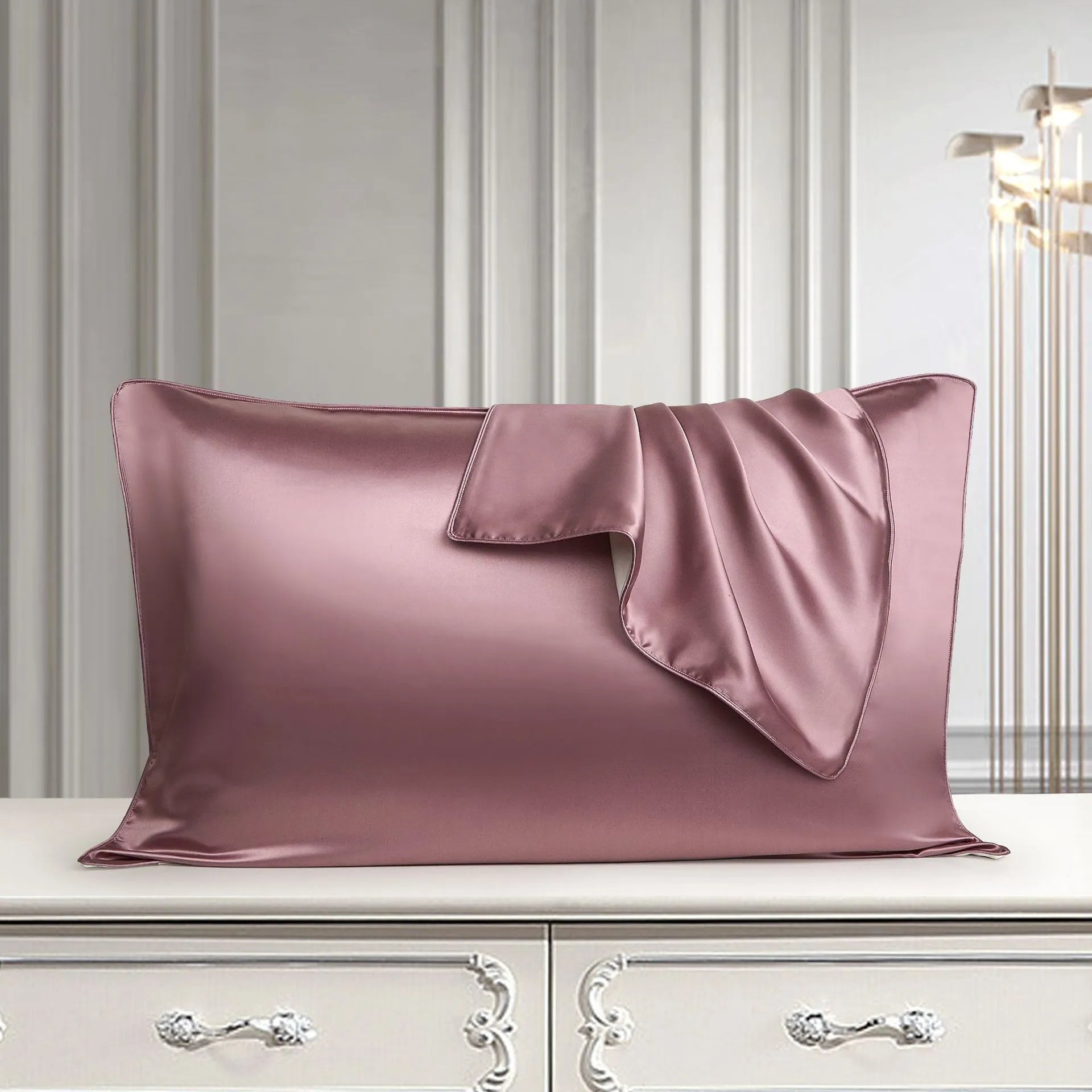 Single mulberry silk pillowcase in palace luxury style, size 48cm by 74cm.