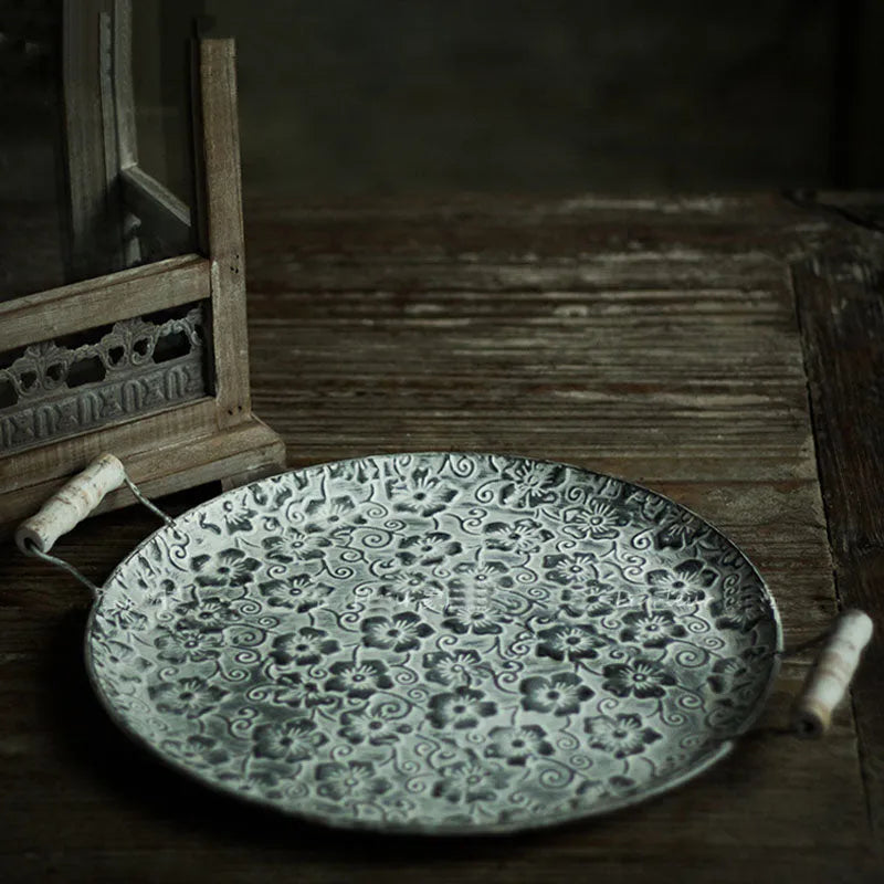 Round European-style wrought iron storage tray in two size options for home organisation