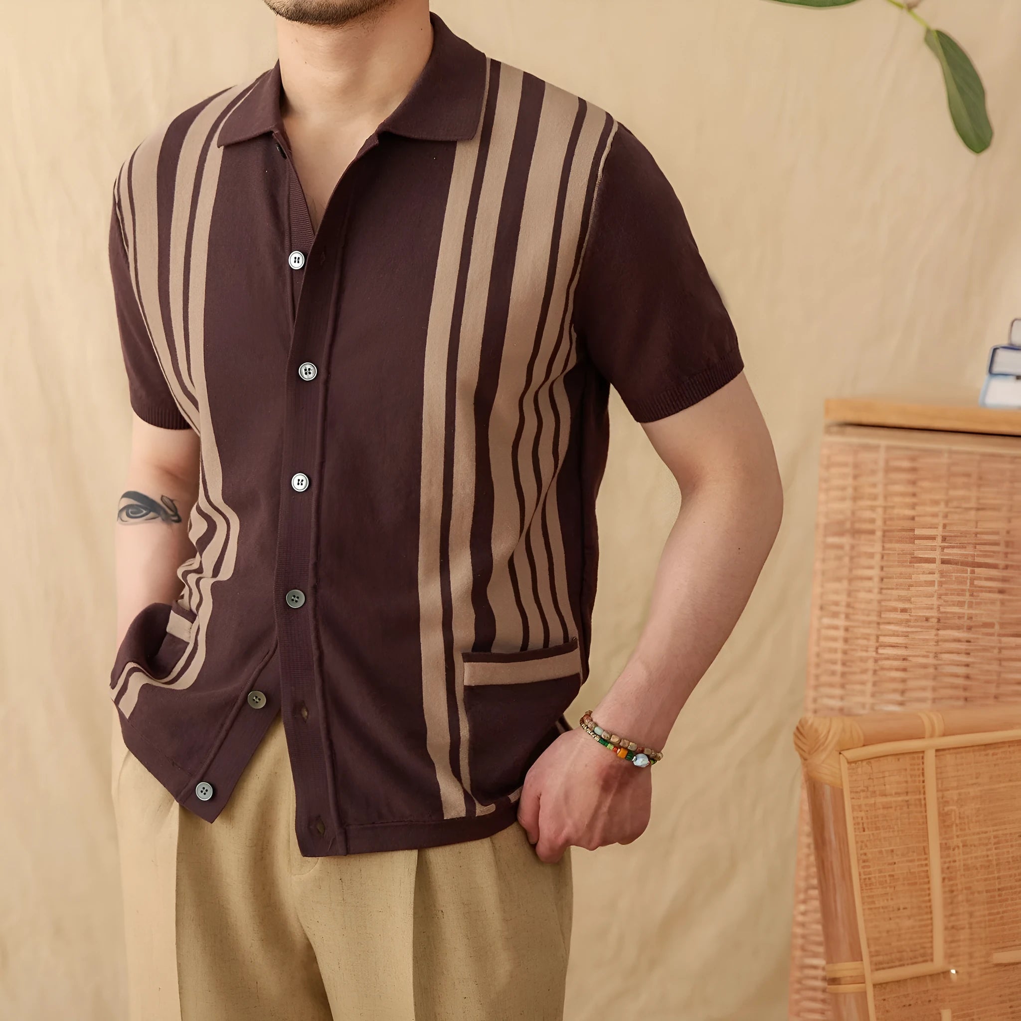 Short-sleeved knitted cardigan polo shirt with lapel collar in cotton-polyester blend fabric