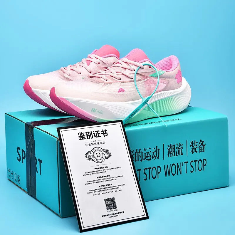 Low-top racing sneaker in various colours with a carbon plate sole, PU mesh upper, and lace-up front.