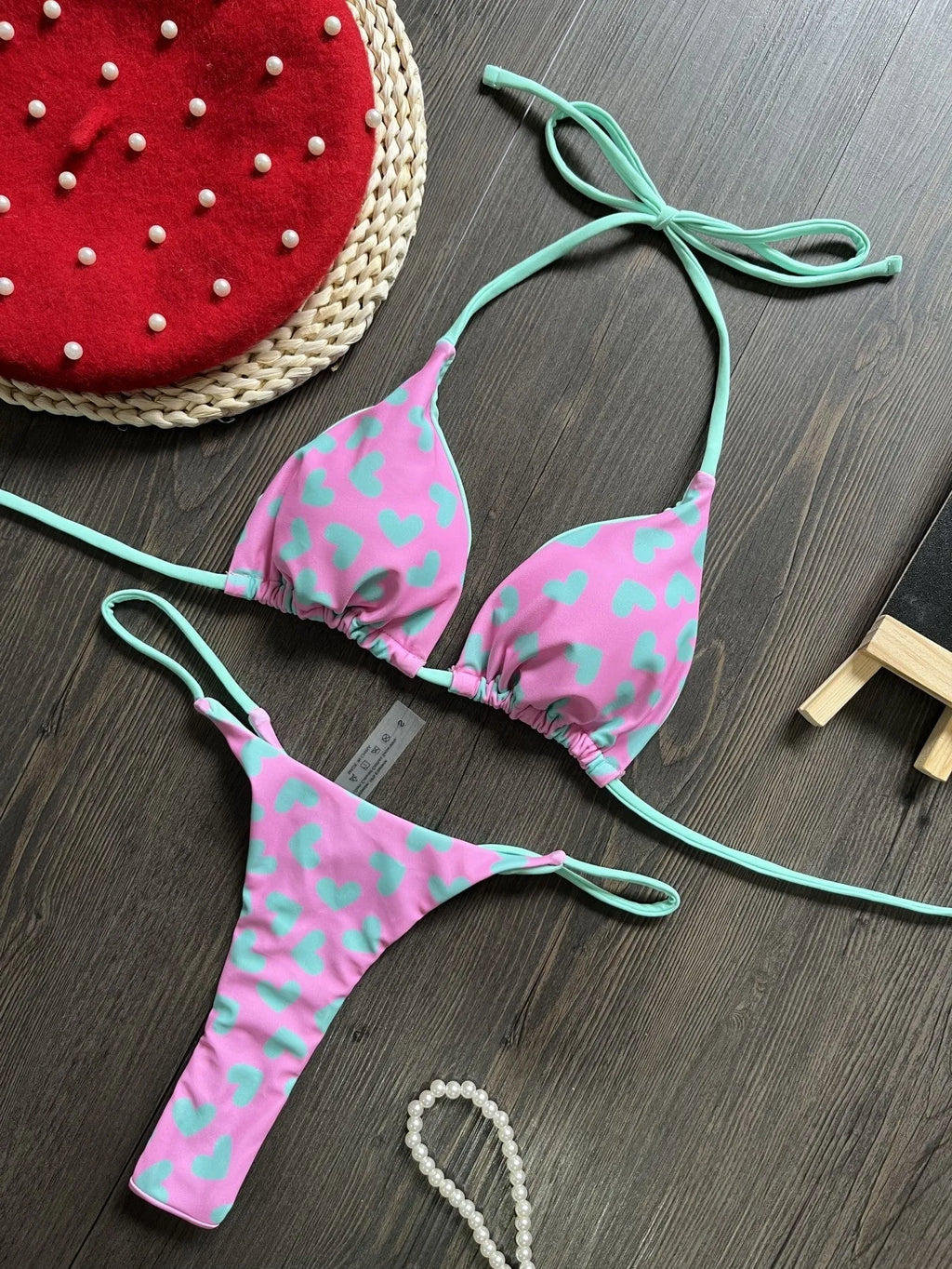 Heart print swimsuit bikini set with backless design and split high-cut leg style in quick-dry nylon fabric