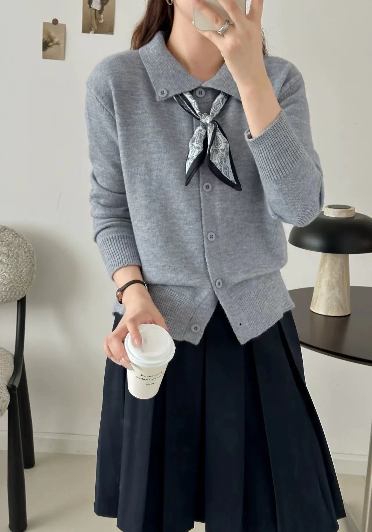 Lazy fashion lapel scarf cardigan sweater in acrylic fibre with splicing design