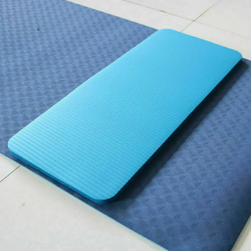 15mm thick EVA yoga mat in black with compact 60x25cm size for pilates and stretching