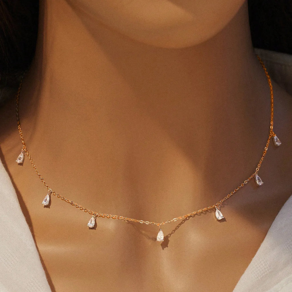 Women's adjustable 925 silver necklace with a drop-shaped artificial zircon pendant on an O-chain.