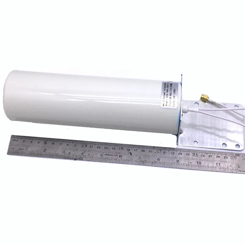 4G LTE router antenna with 12dBi gain for outdoor use, supports 698-960MHz and 1710-2700MHz bands