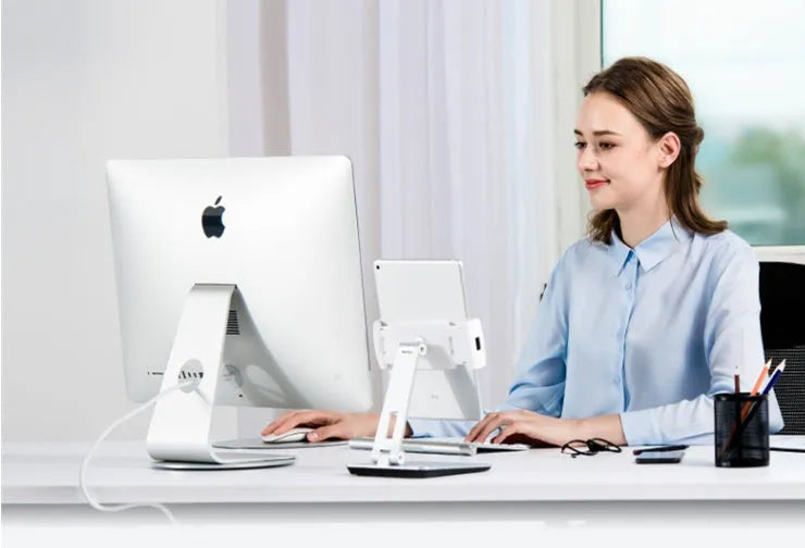 Folding aluminium and ABS phone tablet stand with 360° rotation in silver colour