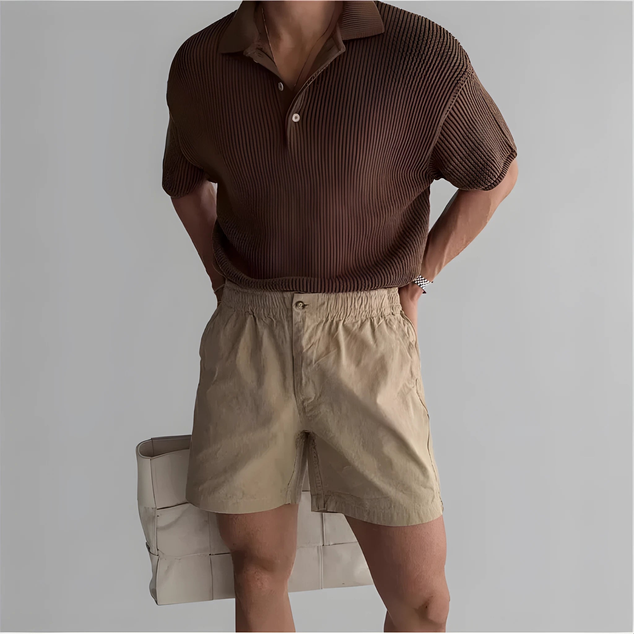 Cotton sports shorts in loose fit for summer athletic activities