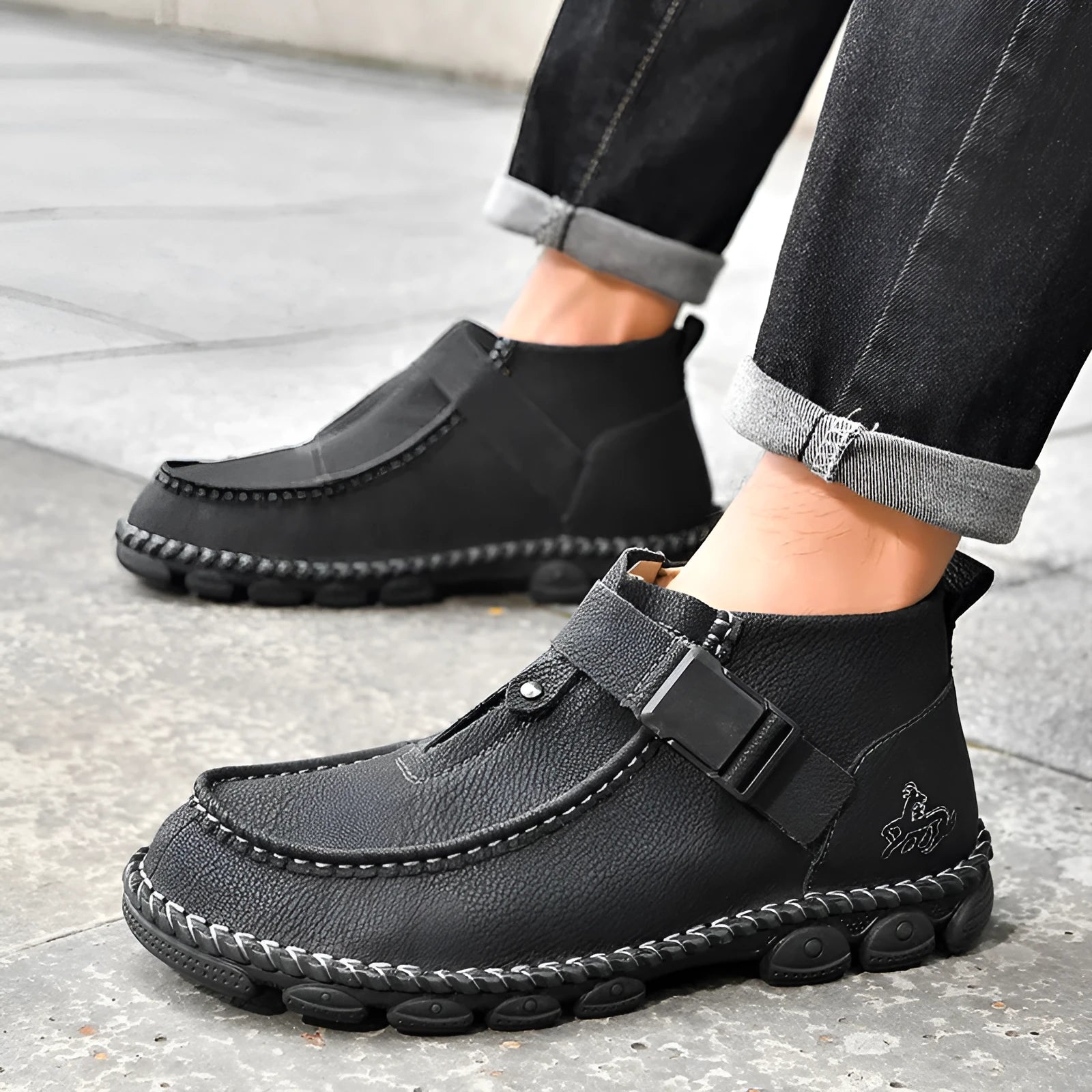 Men's black handmade stitching slip-on casual shoes with flat sole and literary retro style