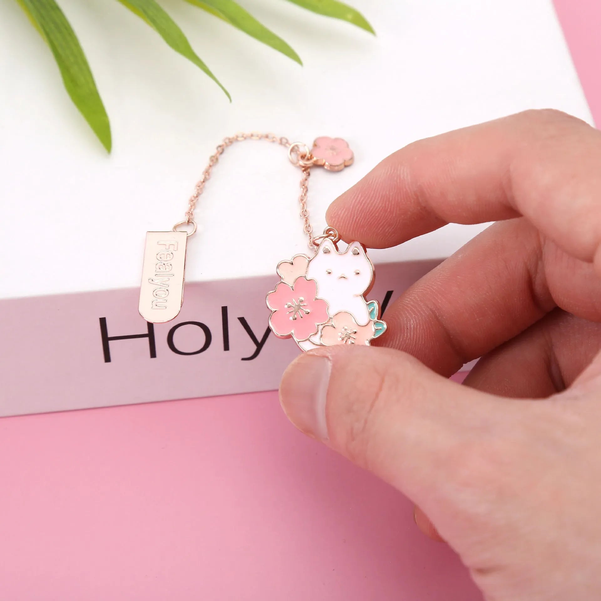 Metal cartoon pendant bookmark with book holder in sakura cat design