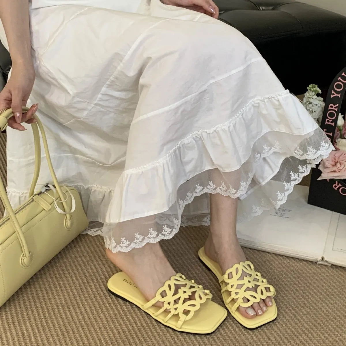 Summer Roman style hollow-out slippers for women, flat beach sandals in solid colours, viscose upper, microfiber lining