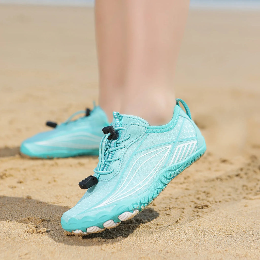 Children's quick-dry wading shoes with non-slip rubber sole in black, grey, blue, and pink colours