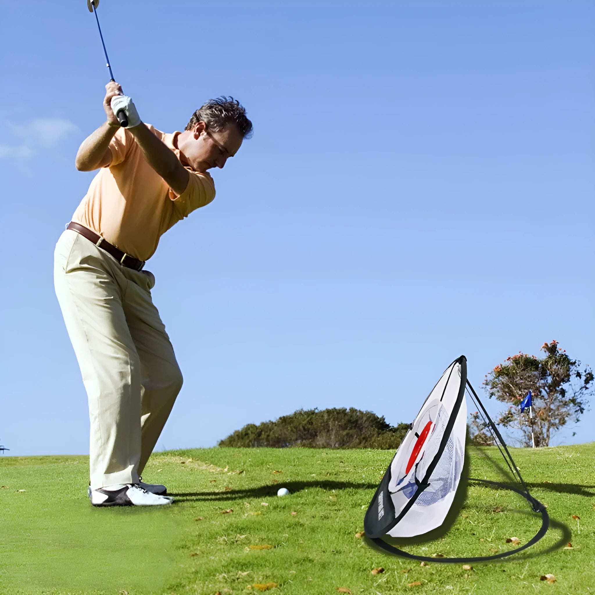 Home minimalist foldable golf target net with nylon material and metal snap button closure