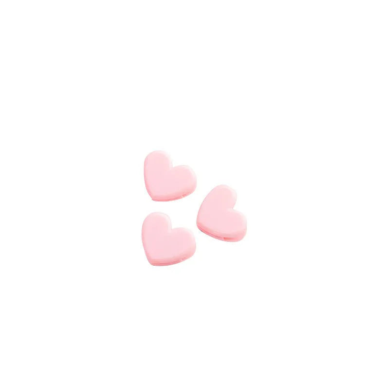 Pink love heart-shaped photo clip on white background, 3.2 cm size, lightweight decoration