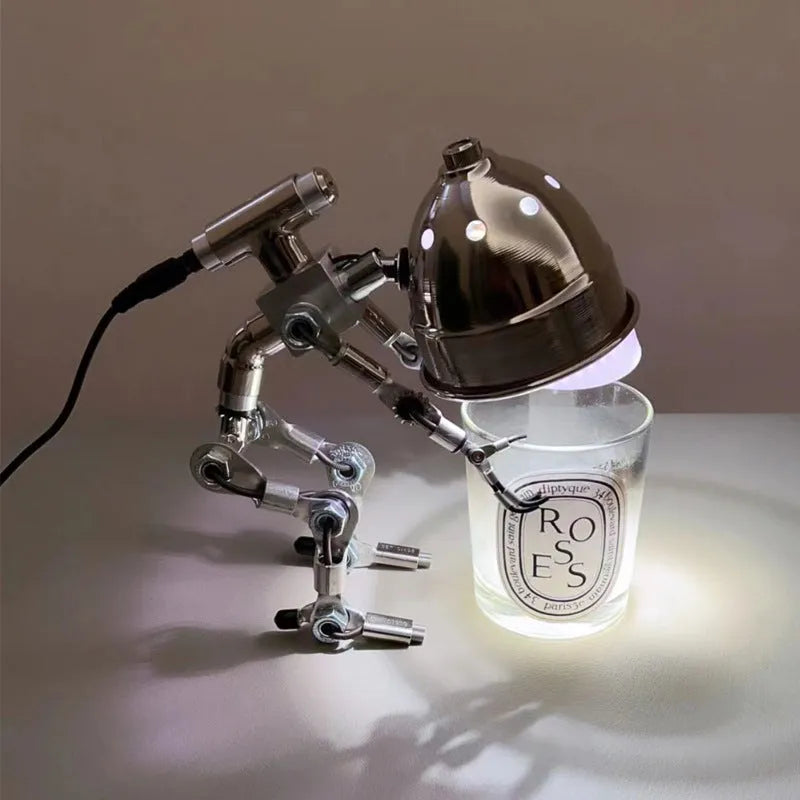 Robot-shaped study atmosphere light in silver or copper finish, 22cm or 29cm size
