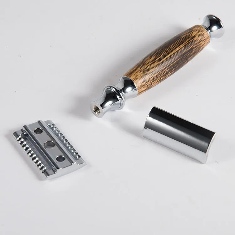 Natural bamboo handle double edged safety razor with silver metal head, 43mm x 132mm