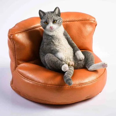 1:6 scale cat ornament on sofa for car dashboard decoration