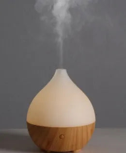 Asakusa wood grain vase-shaped 100ml ultrasonic aroma diffuser and humidifier.
