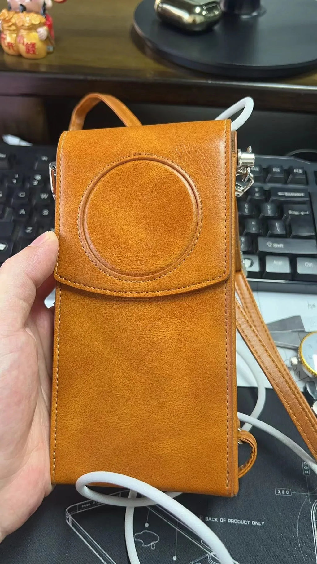 Brown Z leather storage satchel for Apple Vision Pro power supply protection sleeve