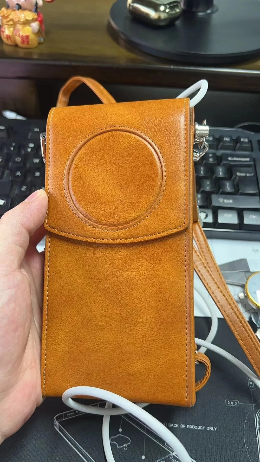 Brown Z leather storage satchel for Apple Vision Pro power supply protection sleeve
