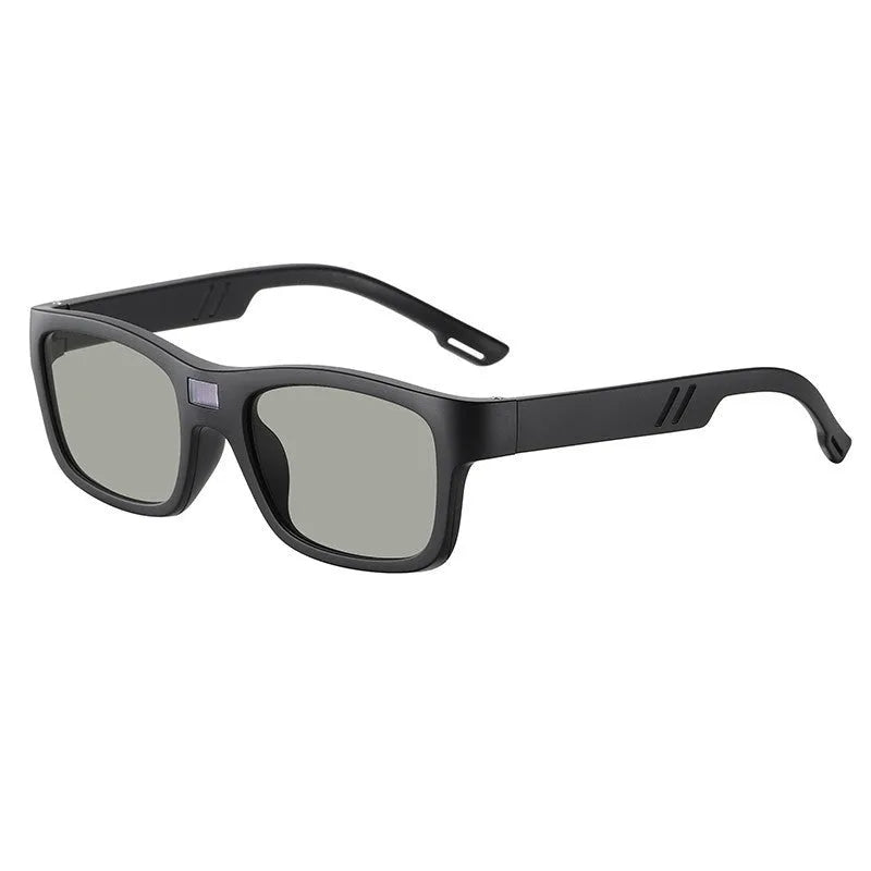 Driving and biking polarised sunglasses with black classic frame for sun protection