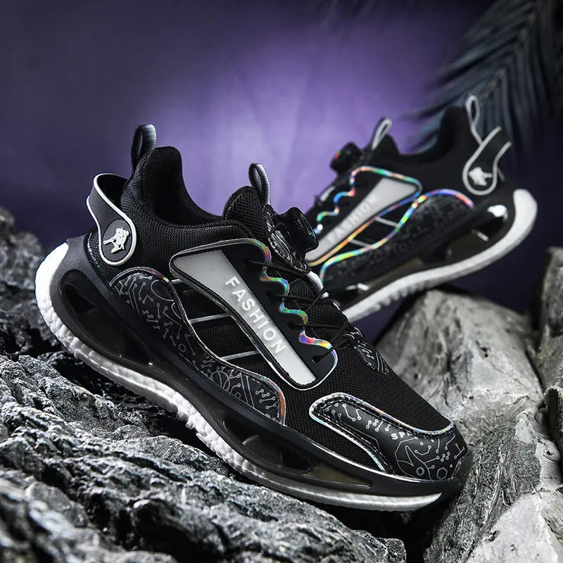 Men's low-top mesh running shoes in black with elastic band and round toe.