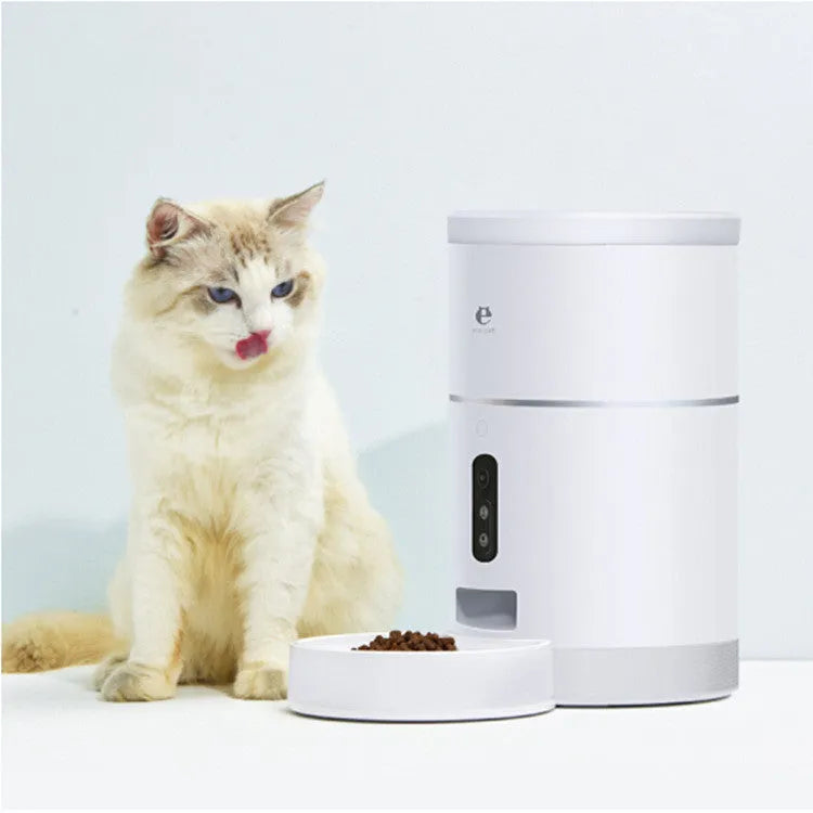 White automatic pet feeder with 1080P camera, 4L capacity, detachable food plate, and desiccant box
