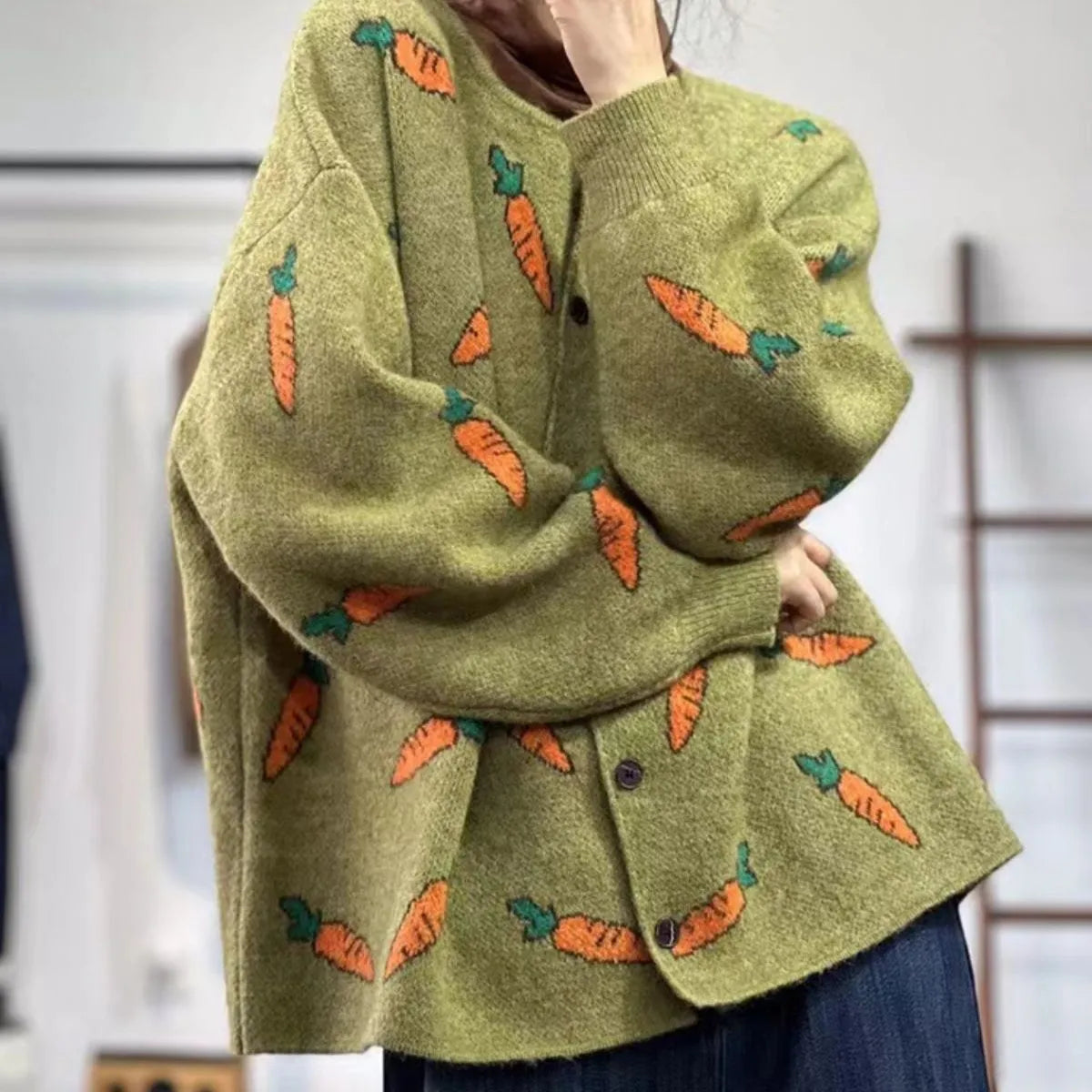 Loose artistic print cardigan sweater with colour contrast design and round neck