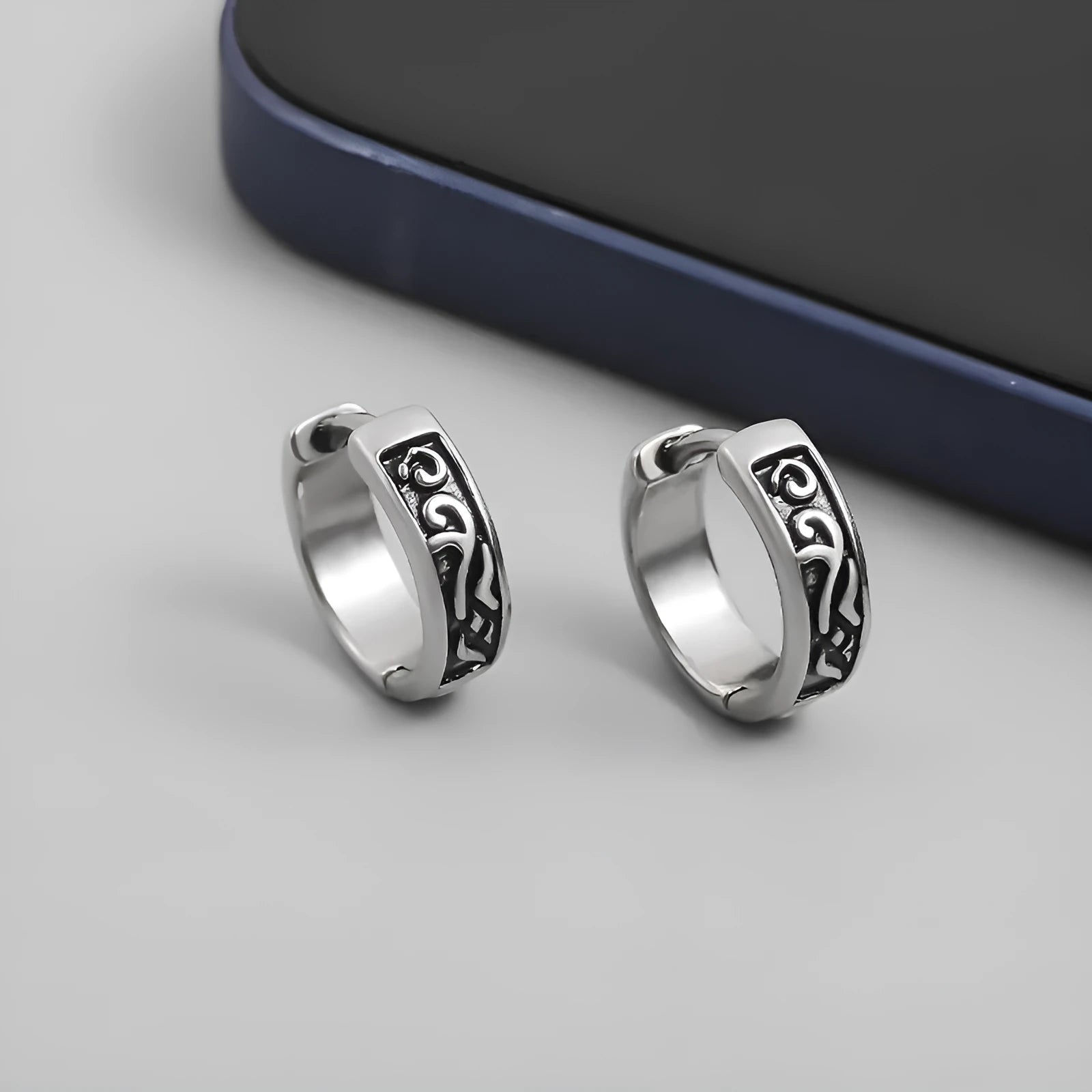 West Coast men's geometric copper hip hop earrings in silver, showing 10mm and 14mm sizes.