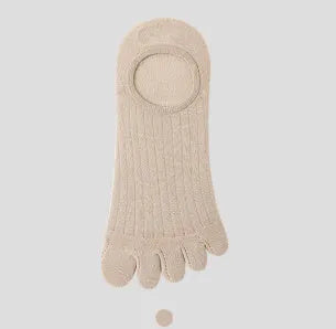 Modal five-finger boat socks in black, showing ultra-thin invisible design for low-cut shoes.
