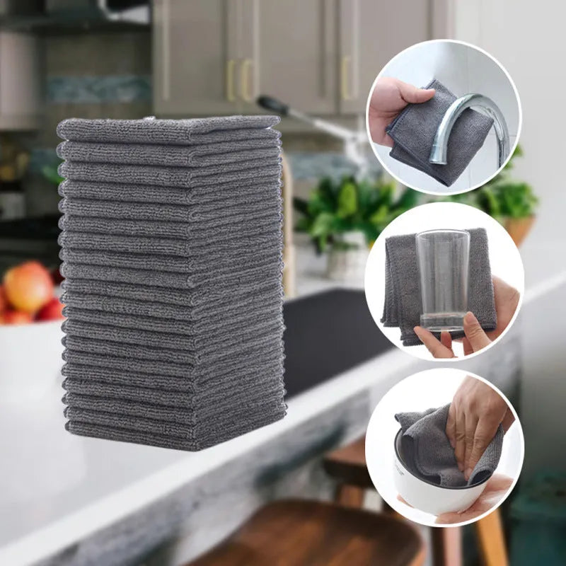 Grey 25x25cm square microfiber kitchen cleaning cloth for oilproof pot and bowl cleaning.