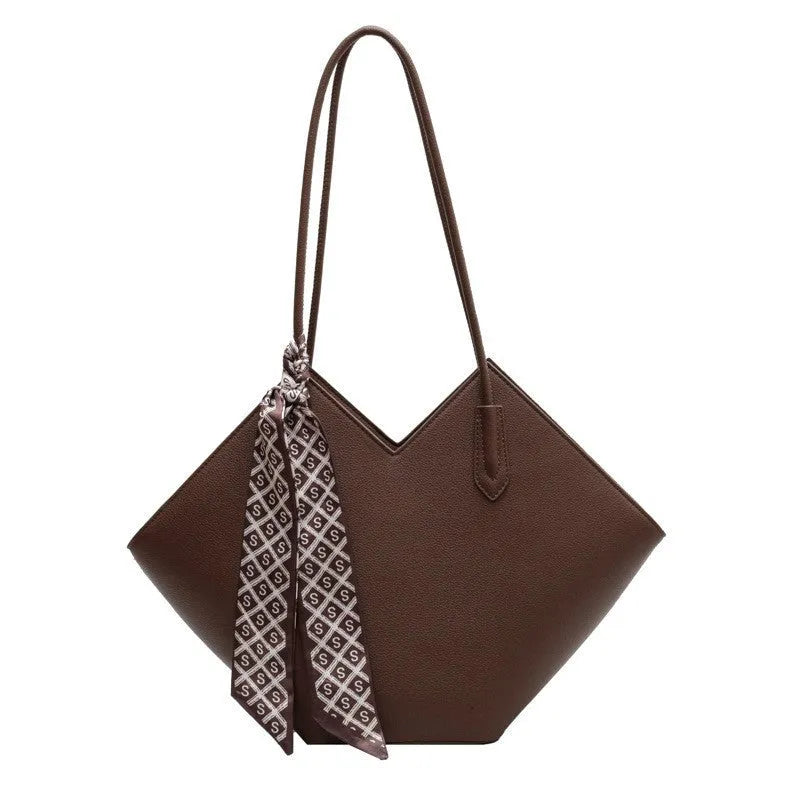 Women's large capacity PU leather shoulder bag in horizontal square shape with sandwich pocket