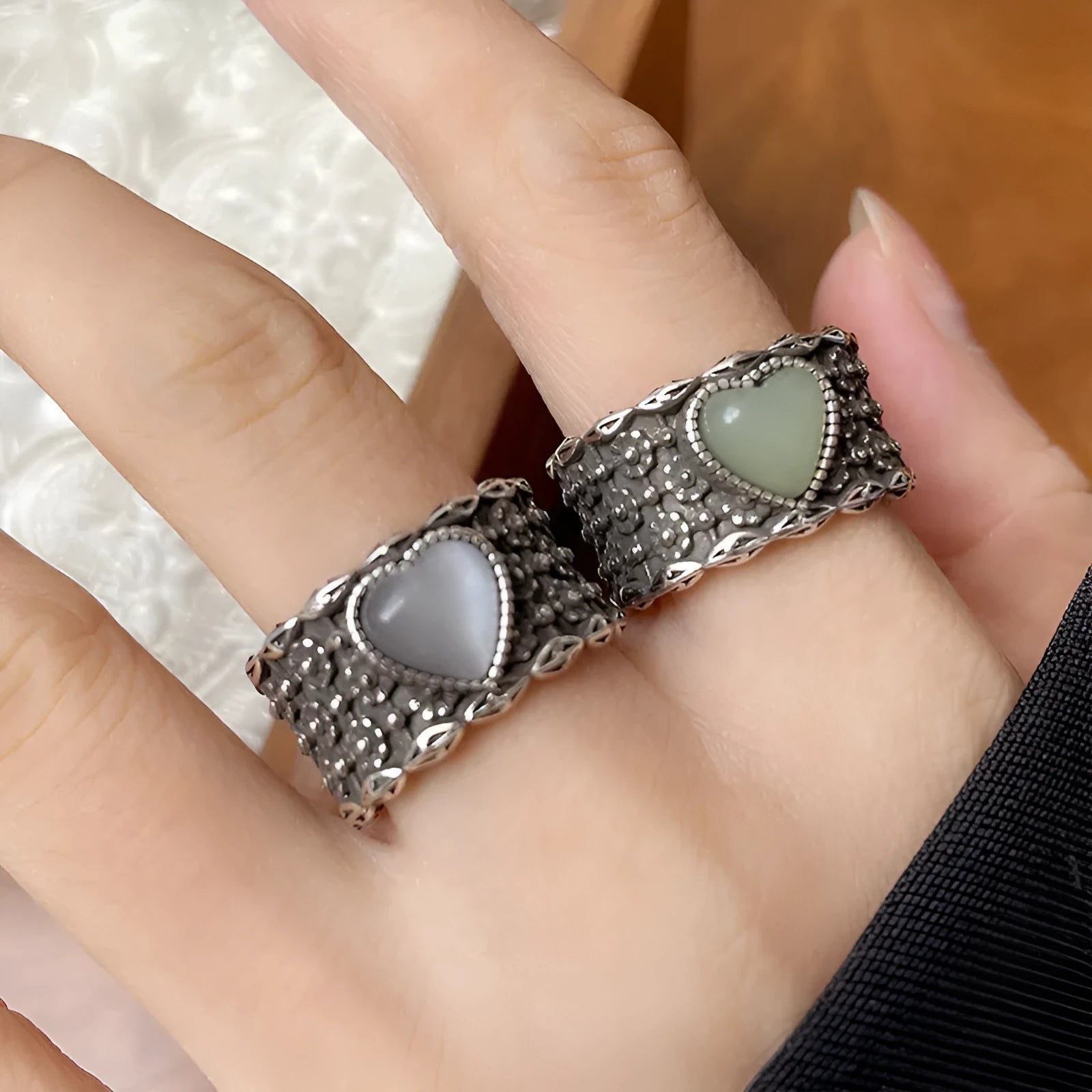 Retro adjustable heart moon ring with silver plating in green or white colours