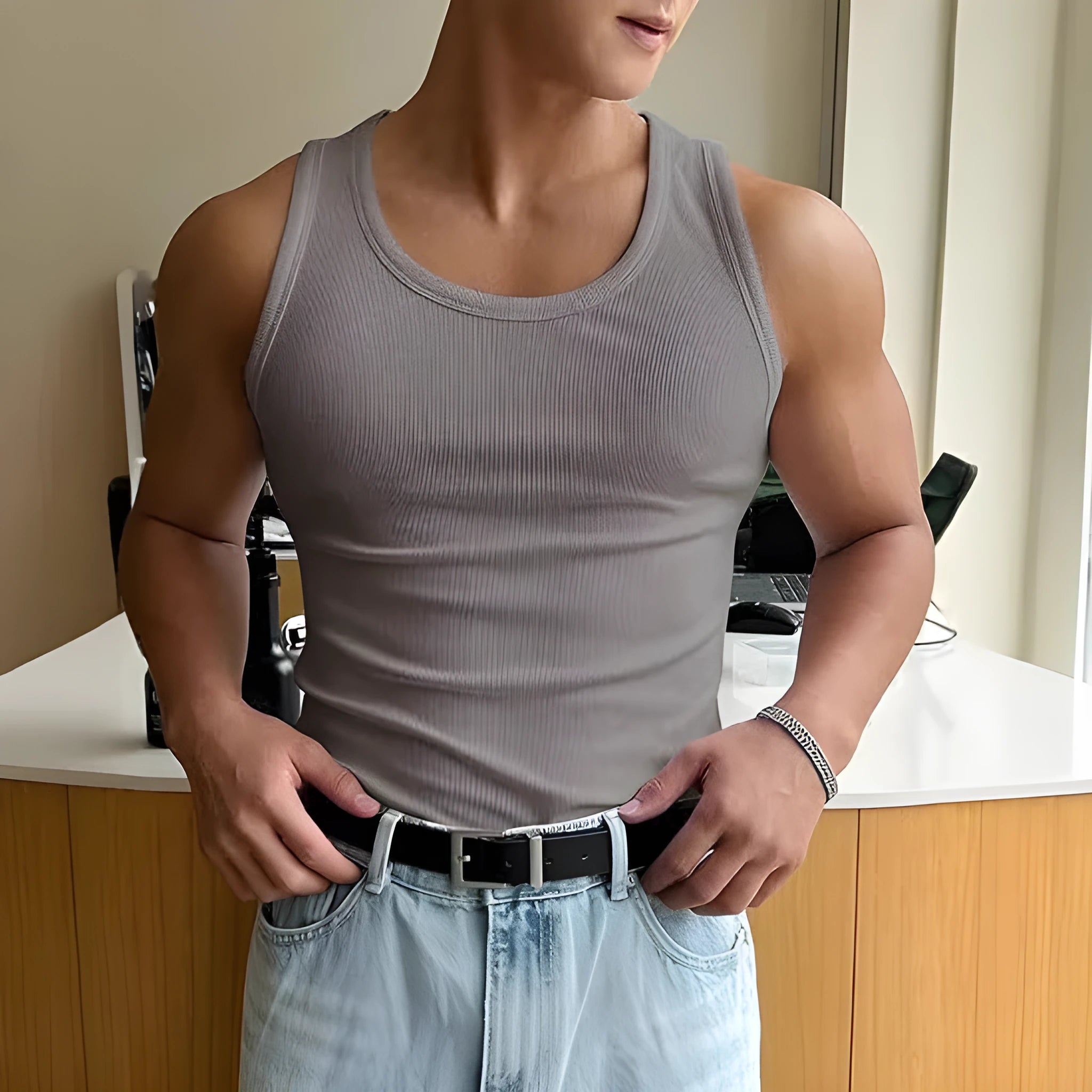 Men's tight-fit round neck sports T-shirt in polyester with wool lining