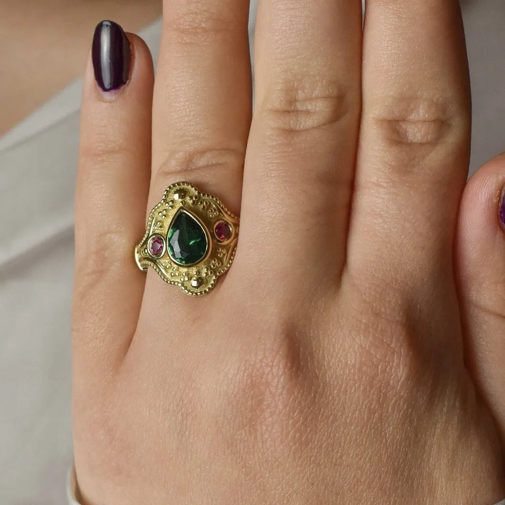 Women's gold-plated geometric ring with ins style design in golden lvzuan colour