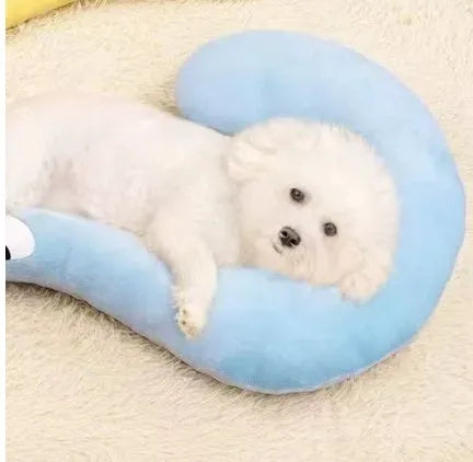 Cat sleeping mat with U-shaped neck protection pillow in blue moon style