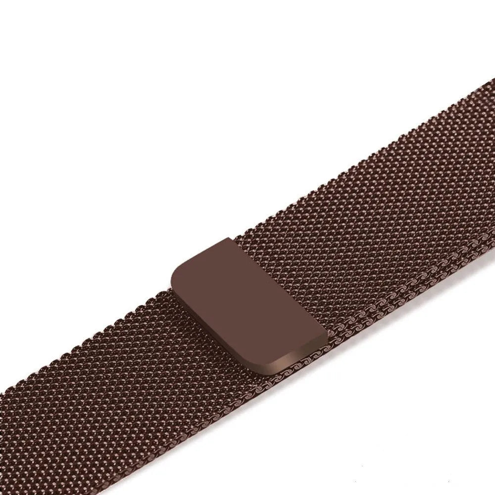 Stainless steel watch strap in silver colour for 38mm or 42mm watch cases.