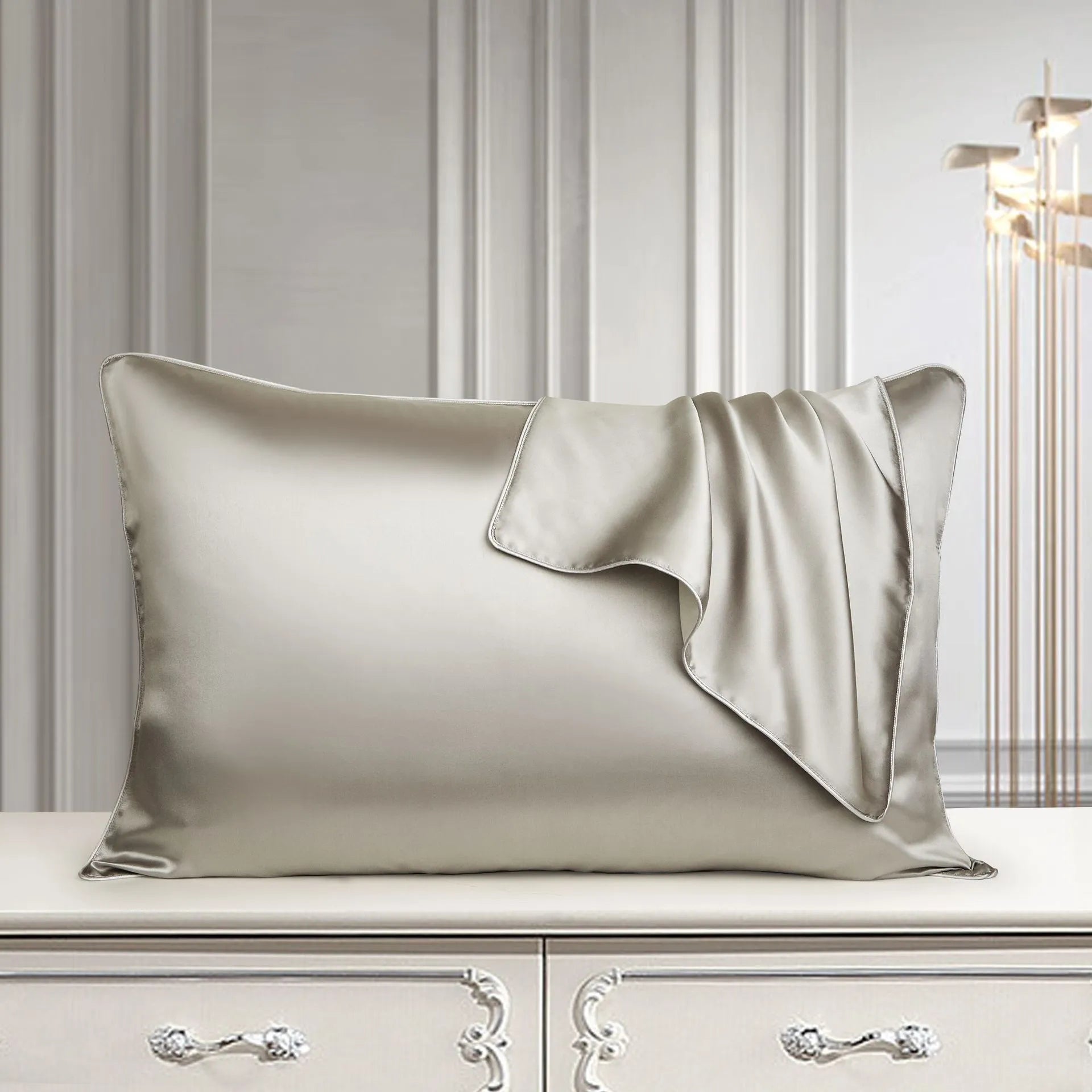 Single mulberry silk pillowcase in palace luxury style, size 48cm by 74cm.