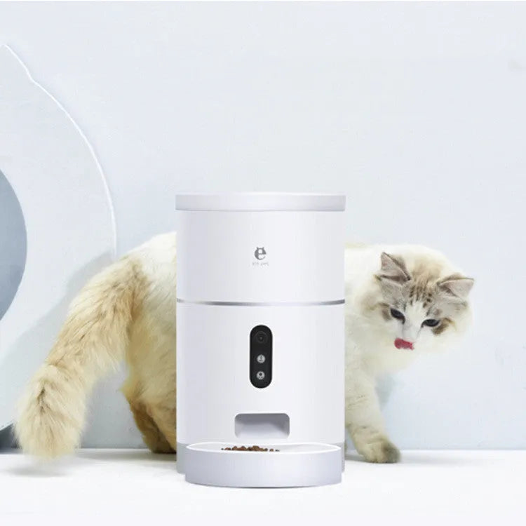 White automatic pet feeder with 1080P camera, 4L capacity, detachable food plate, and desiccant box