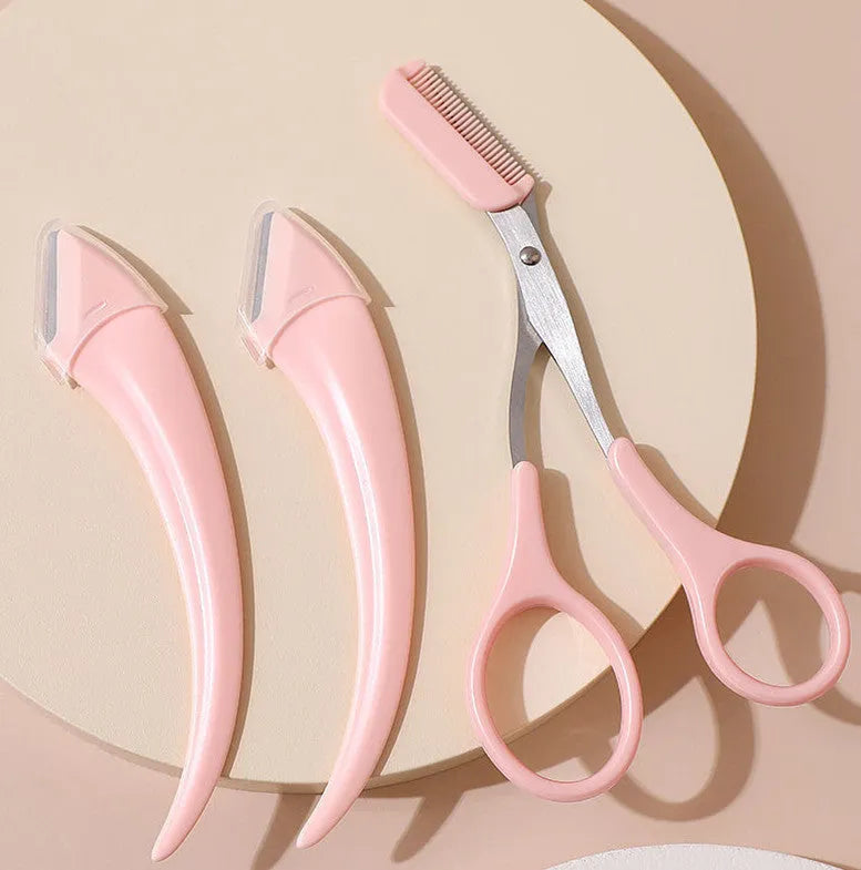 Curved moon eyebrow trimming knife with comb in white plastic and stainless steel for brow shaping