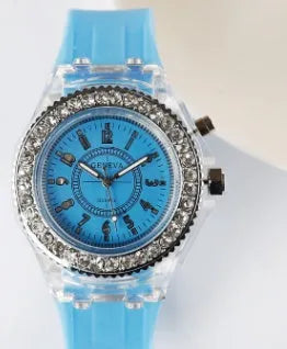 Women's luminous quartz watch with round 43mm alloy case and silicone strap in multiple colours