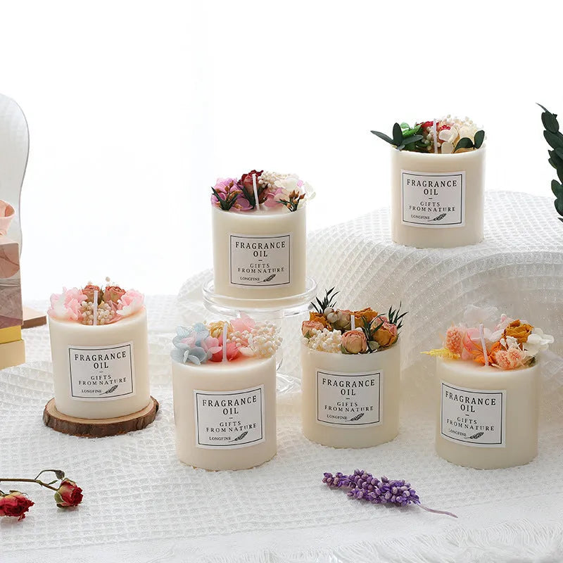 Aromatherapy candle with dried flowers decoration showing approximately 330g size and optional wood chip base