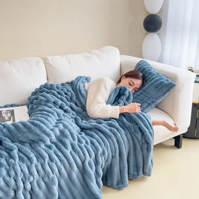 Soft wind bubble velvet faux rabbit fur blanket in a solid colour, showing double-sided thickening texture.