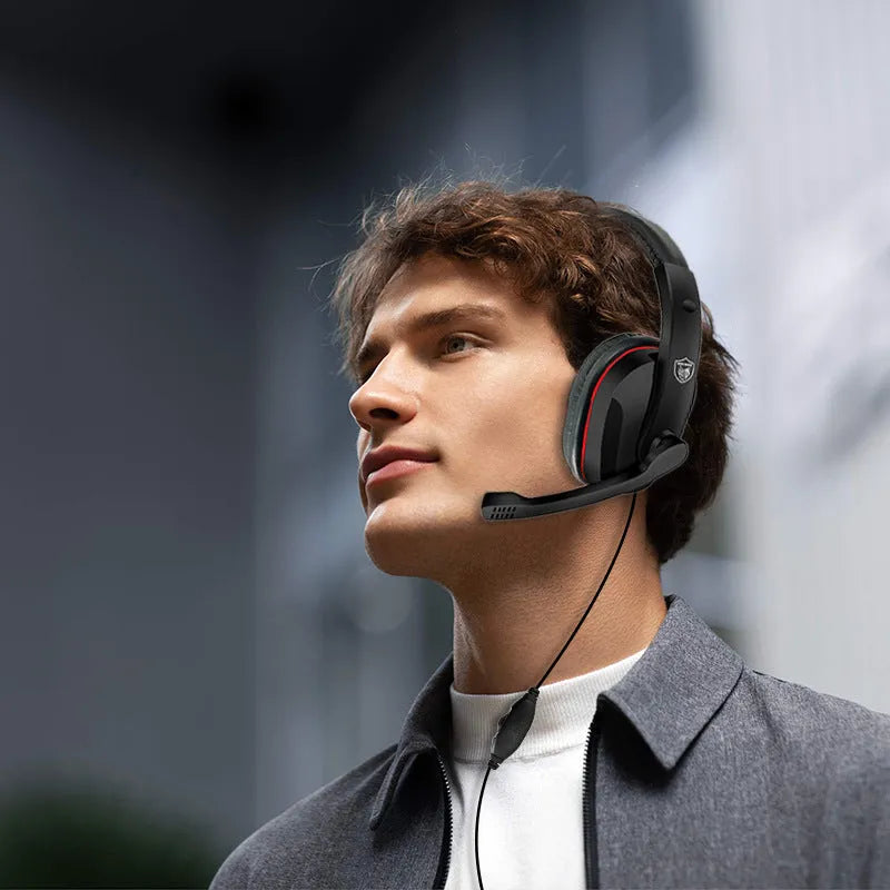 Black wired over-ear gaming headset for PC with 6.3mm plug and 40mm speakers.