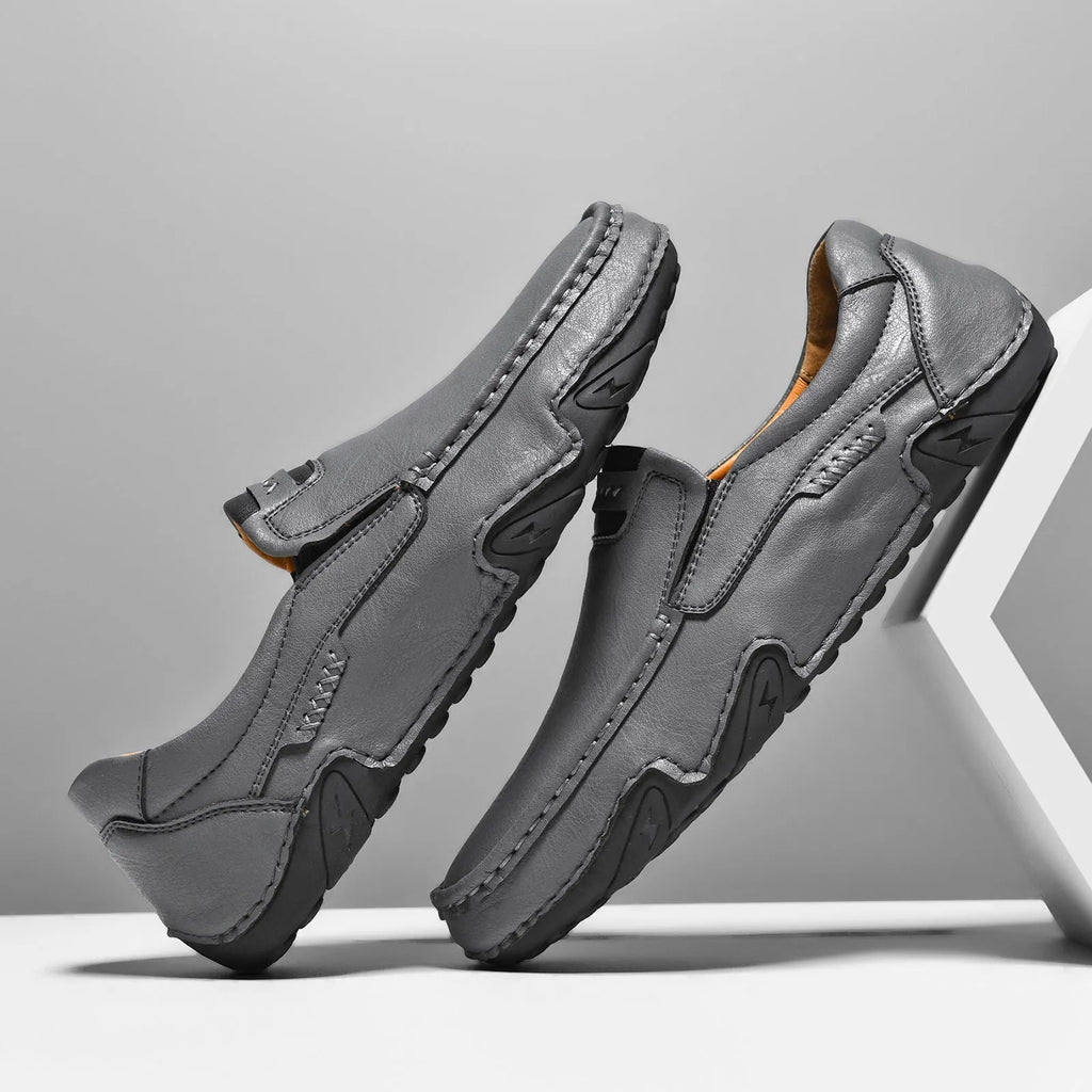 Outdoor casual slip-on flat shoes in 2518 Black with microfiber upper, round toe, and rubber sole