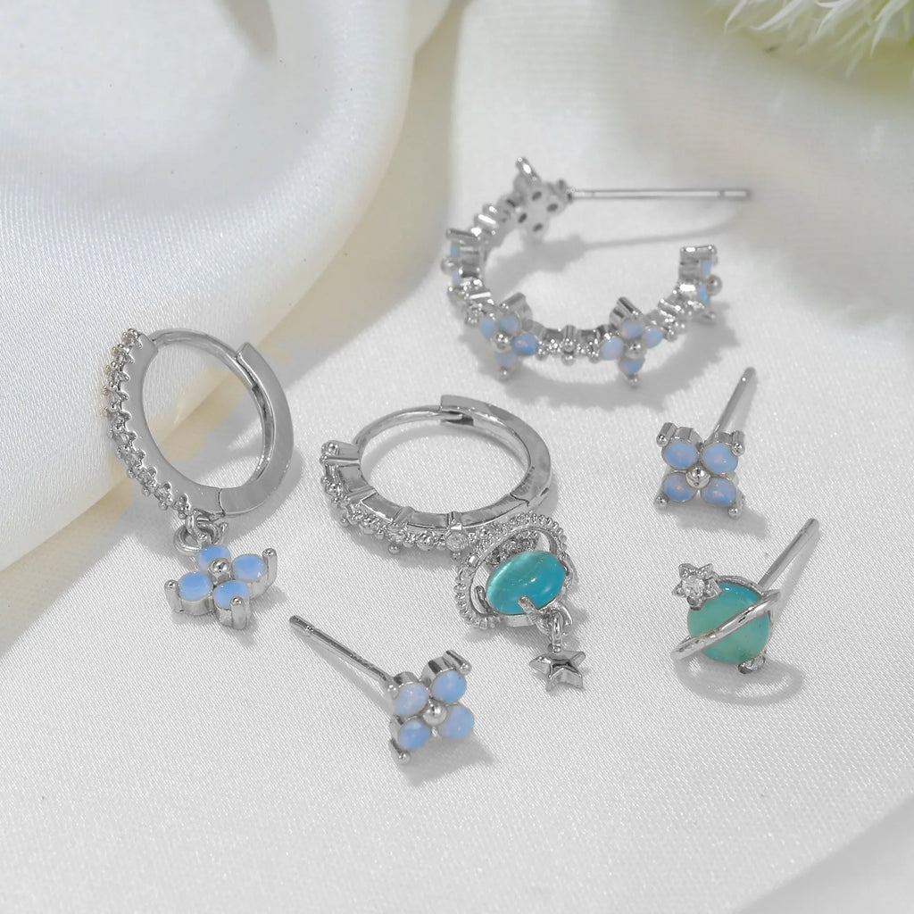 Japanese Korean style sweet girl flower earrings with blue protein flower nail and zircon detailing
