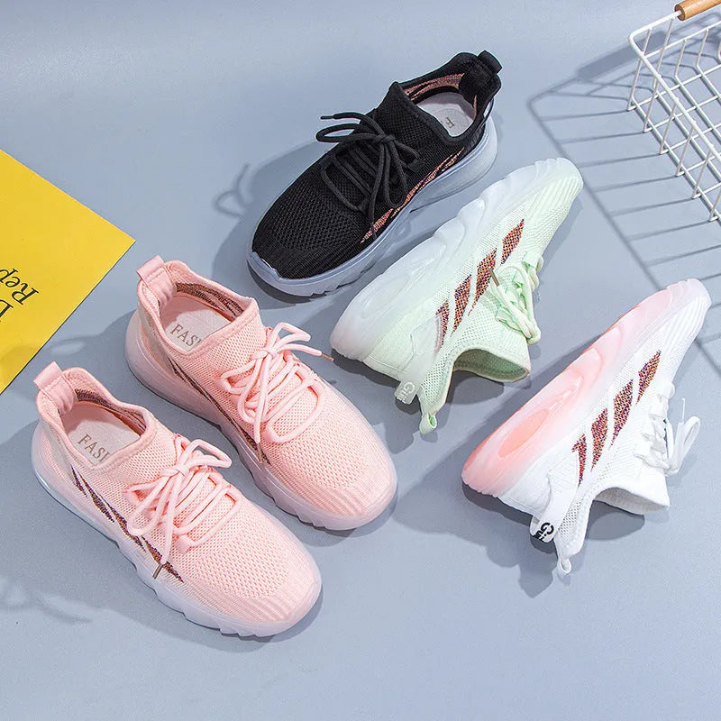 Women's flat-heel sports casual shoes in cowhide with a round toe and plastic sole.